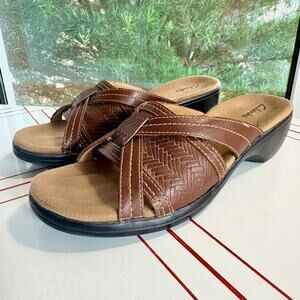 Clarks Brown Leather Wedge Slide Sandals Size 7.5M Comfort Shoes